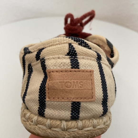 Toms size W6 khaki and blue stripes with brown laces - Picture 9 of 10